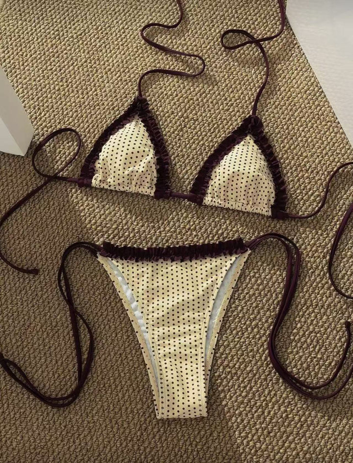 Dame Bikini-sæt med legende ternet mønster og charmerende flæsedetaljer Skovae