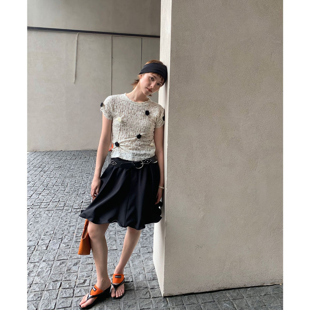 Dame crop-top med luksuriøs silketuch-detalje og elegant sømdesign Stilla