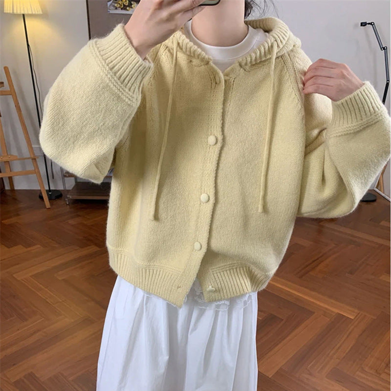 Kvinders hyggelige oversized cardigan med hætte og knapdetaljer Stilla