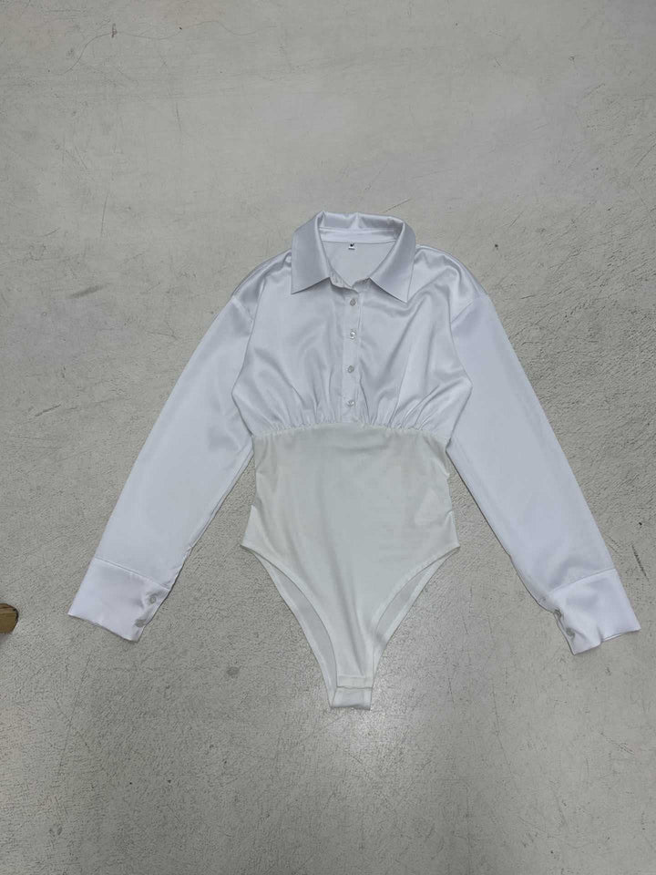 Dame elegant bodysuit med fin krave og knapdetaljer Skovae