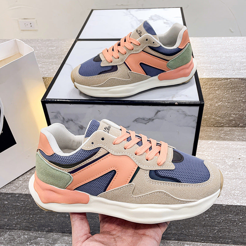 Dame Sneakers i sportsligt-elegant design med åndbare materialer og komfortabel dæmpning Stilla