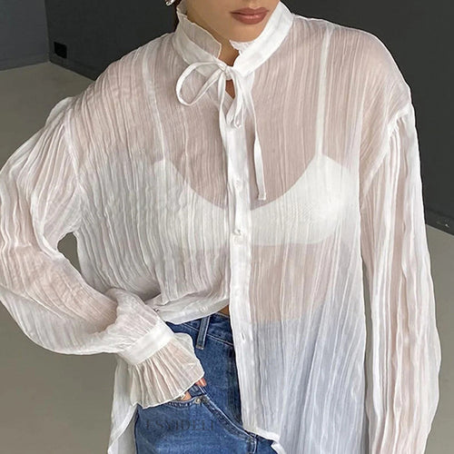 Dame gennemsigtig bluse med elegant ståkrave og legende bindebånd Stilla