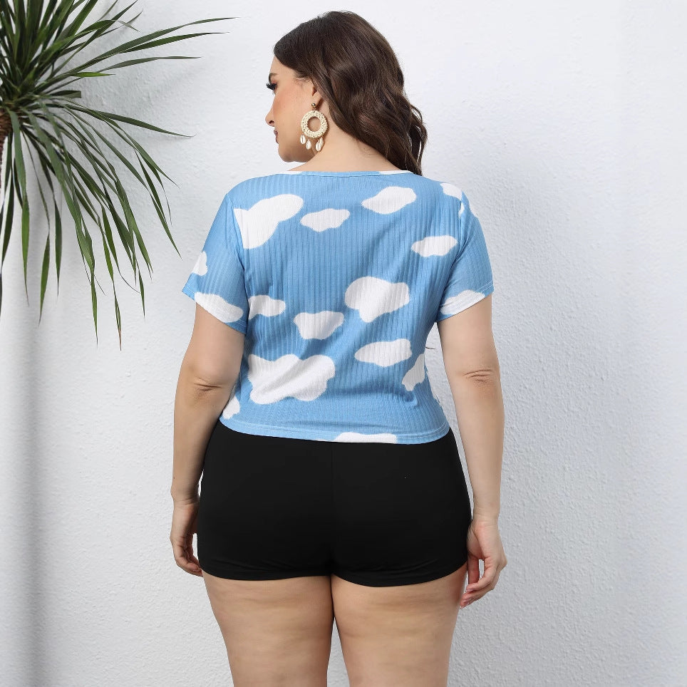Dame cropped T-shirt med sky mønster og elastisk kant Skovae