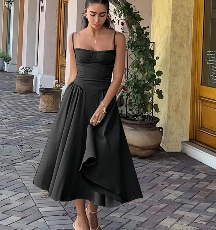 Dame ballonkjole med figurformende overdel og flydende skirt Stilla