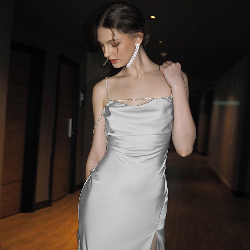 Dame Elegant maxikjole med forførende slids og off-shoulder design Skovae