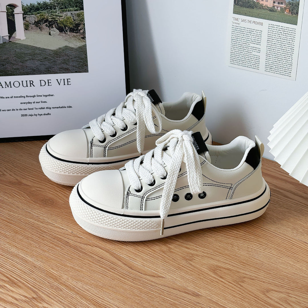 Dame sneakers i højkvalitets kunstlæder med profileret såldesign Stilla