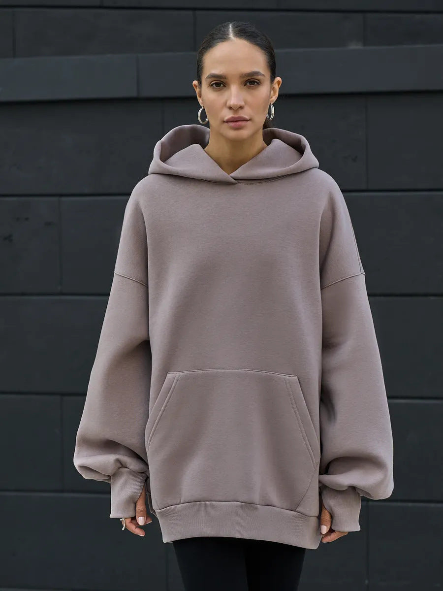 Kvinders oversized hoodie med voluminøse ærmer og integreret kængurulomme Skovae