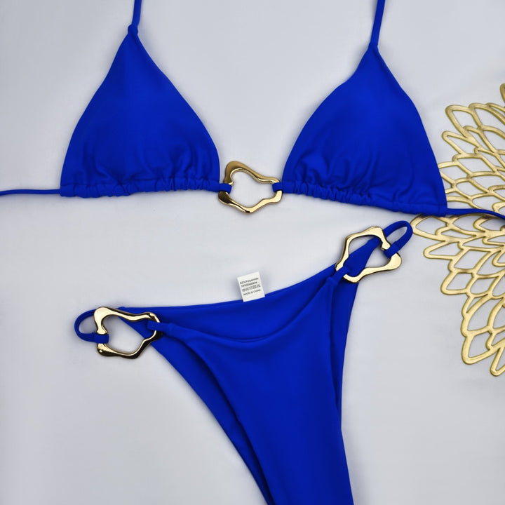 Dame bikini-sæt med elegant guld-detail og justerbare stropper Stilla