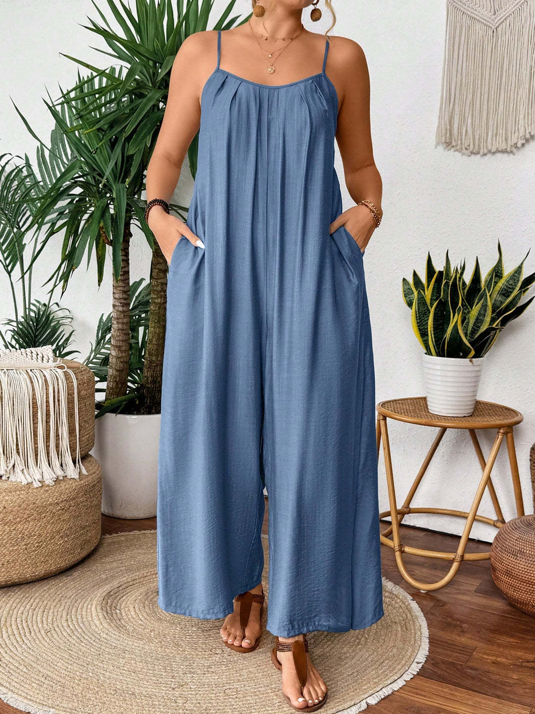 Dame luftig Jumpsuit med smalle spaghetti stropper og sidelommer Skovae