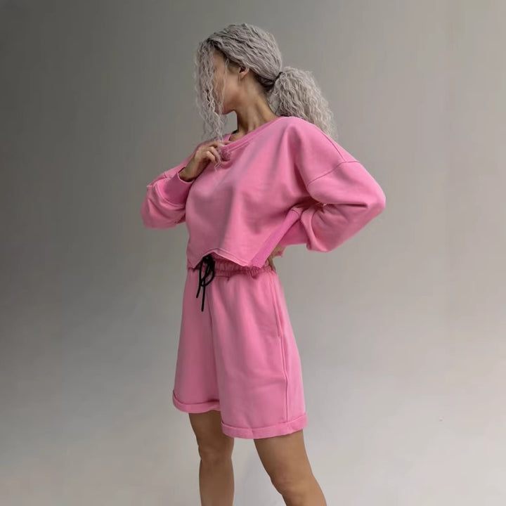 Kvinders afslappede sweatshirt og shorts sæt med snøre og farverigt design