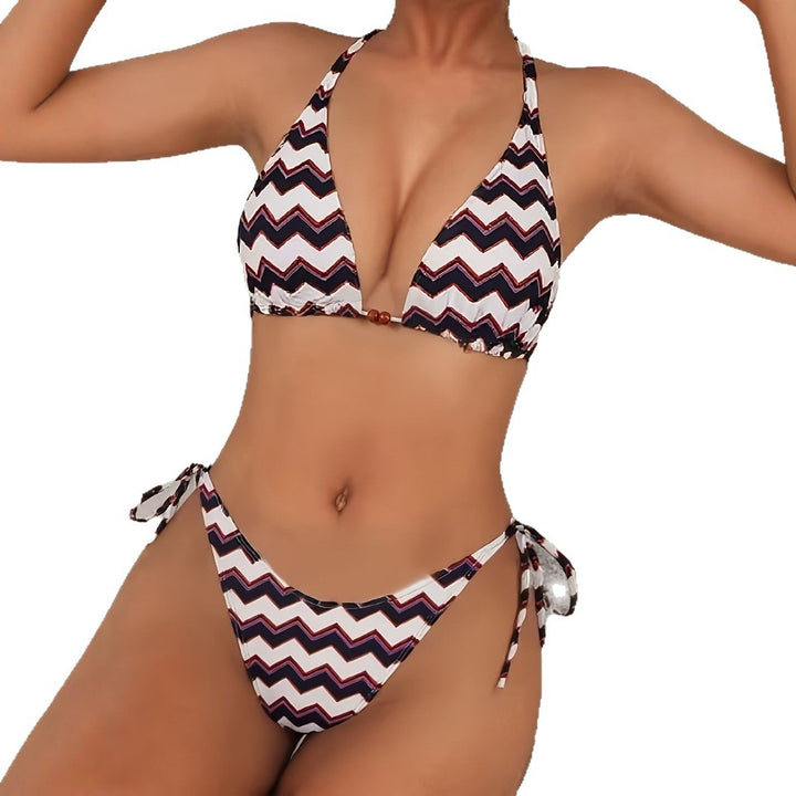 Dame triangel-bikini med stilfuldt bølgemønster Skovae