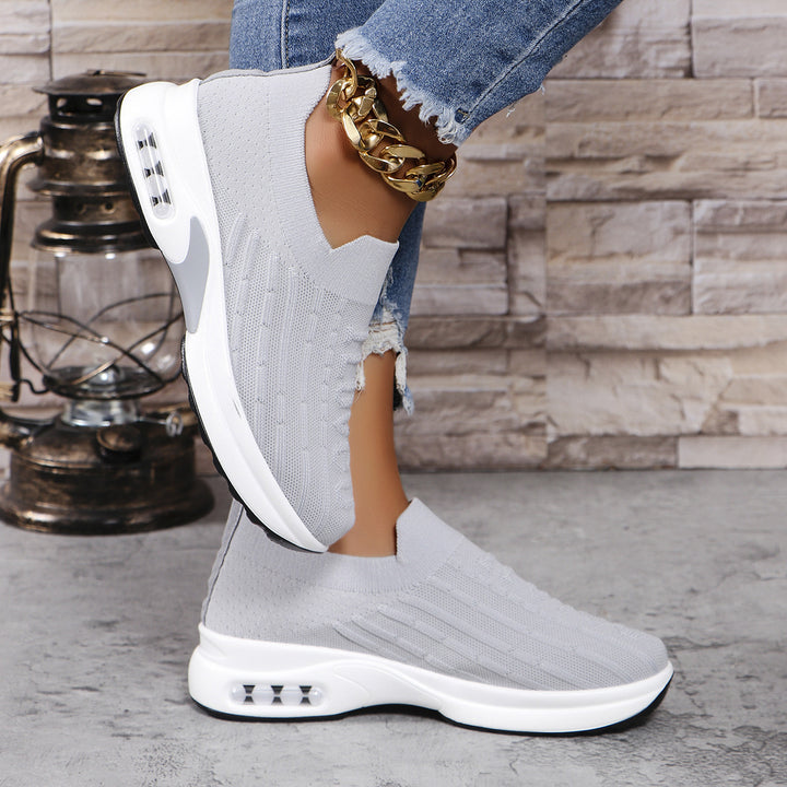Dame Luftige Slip-On Sneakers med åndbart strikket overflade og stødabsorberende sål Stilla