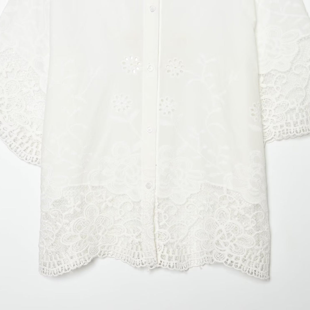 Dame kortærmet bluse med filigran spidsen detalje Skovae