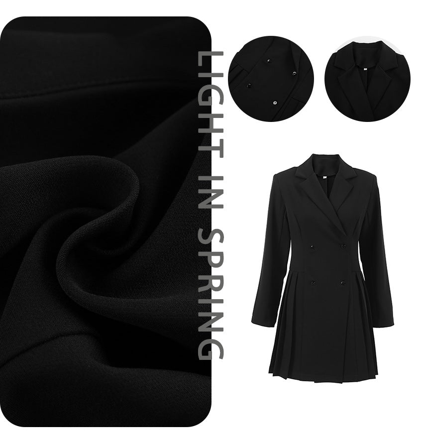 Dame Blazer-kjole med elegant snit og modige plissé-detaljer Stilla