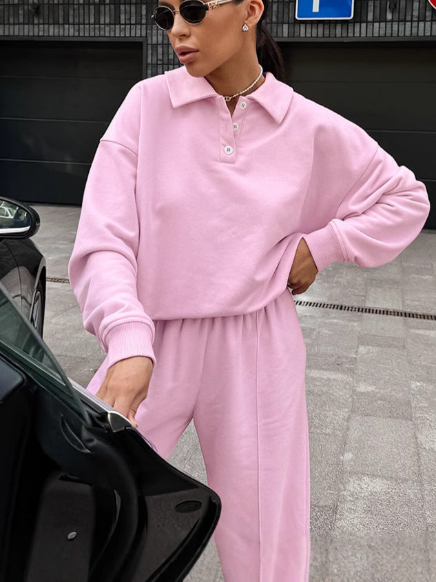 Dame behageligt loungewear-sæt med løstsiddende snit og elegant krave Stilla