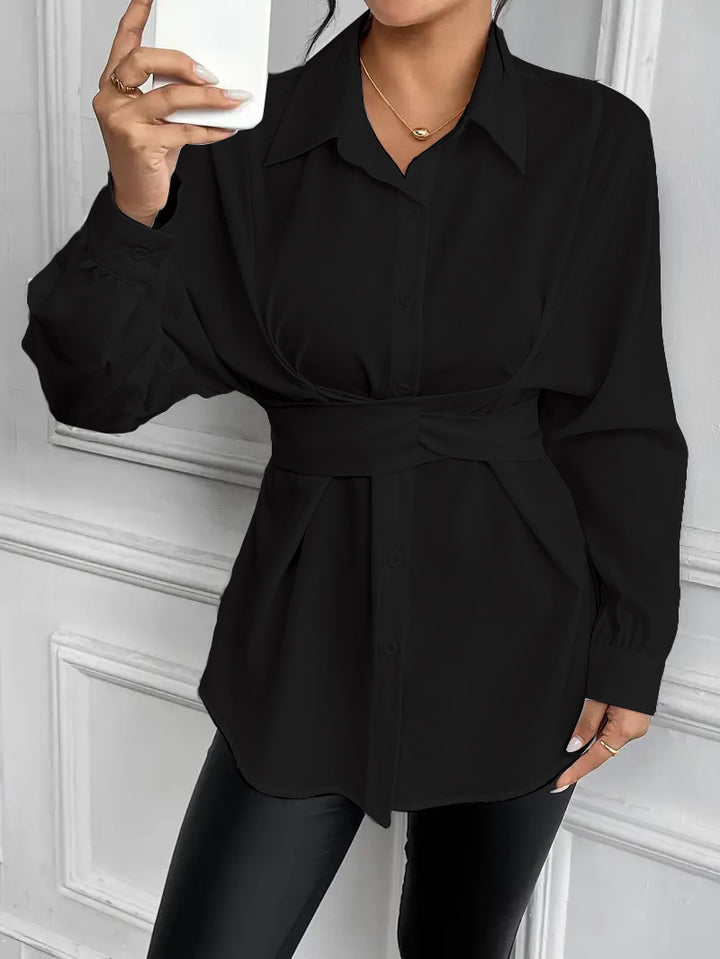 Damer elegant bluse med tætsiddende snit og moderne bælte Stilla