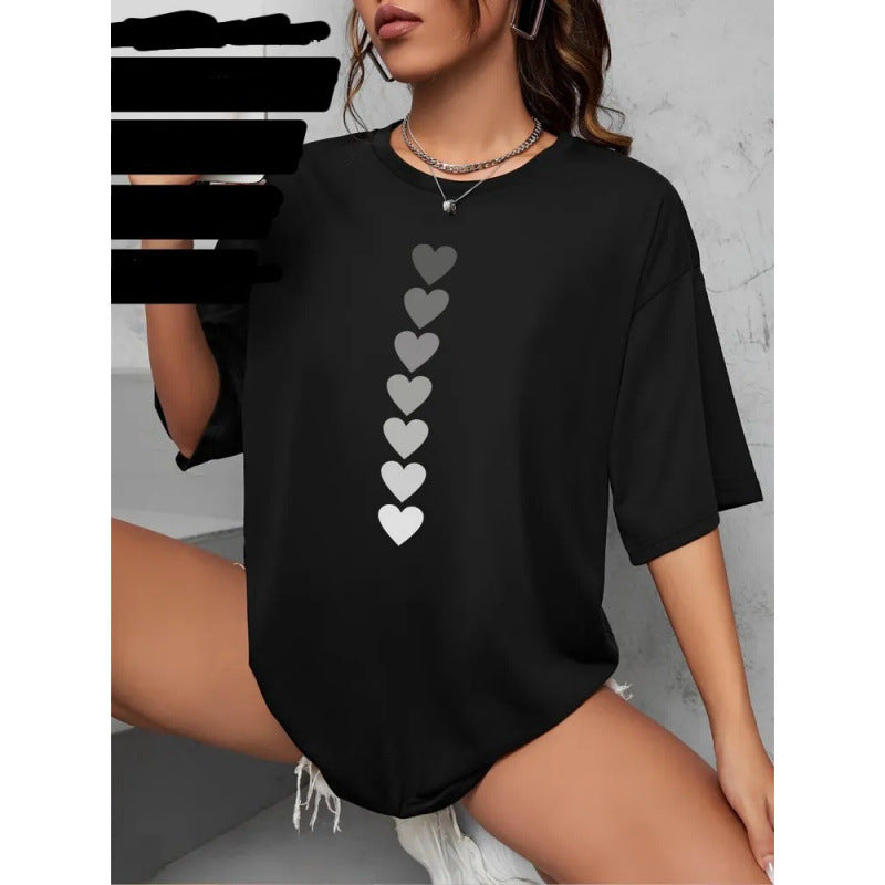 Dame T-shirt med kunstnerisk hjertemotiv i minimalistisk design Stilla