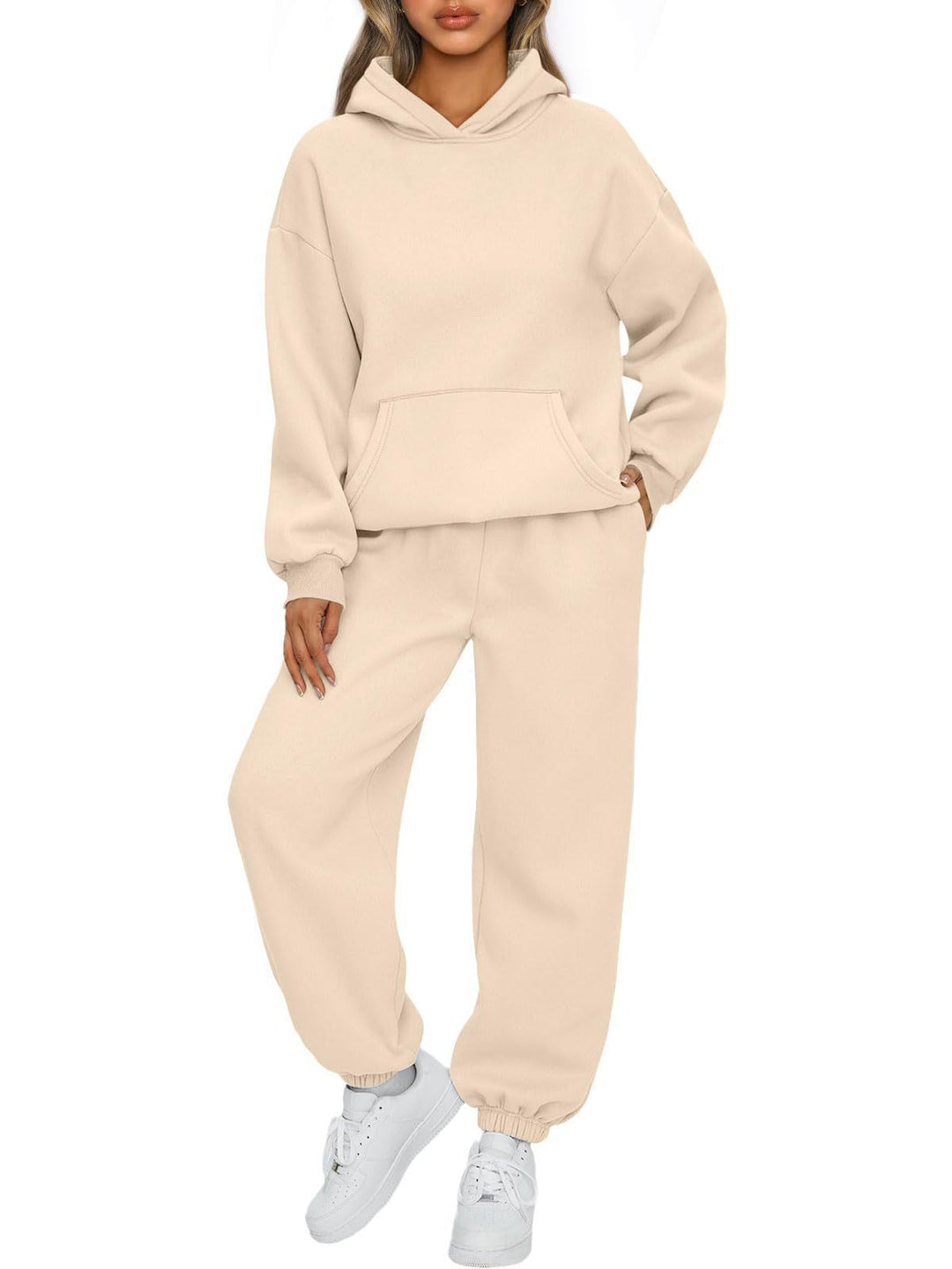 Kvinders afslappede hoodie jumpsuit lavet af kvalitets sweat materiale med praktiske lommer Skovae