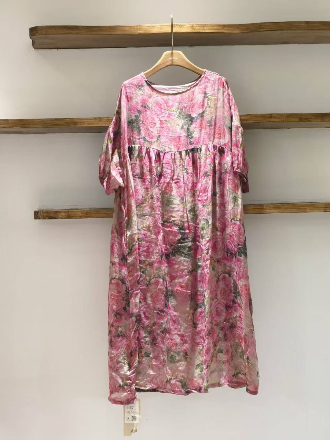 Dame Flydende Floralprint Midi-Kjole med Flæsedetaljer Stilla