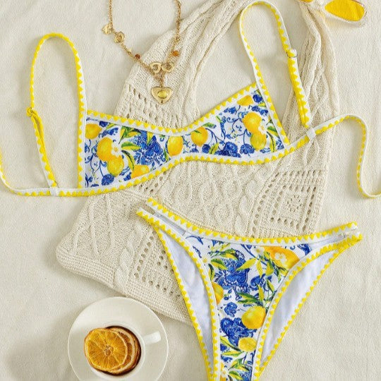 Damer Bikini med frugtagtig motiv og raffineret snit Skovae