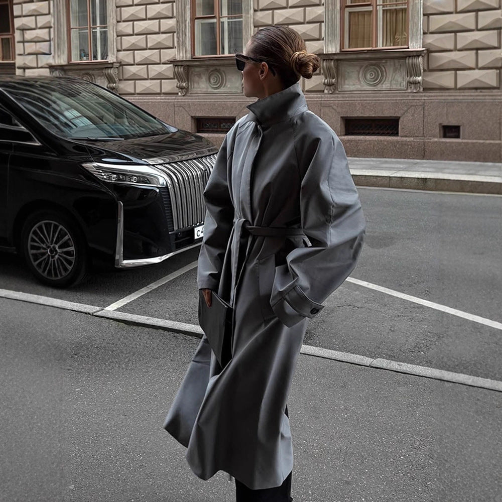 Dame elegant trenchcoat med moderne snit Stilla
