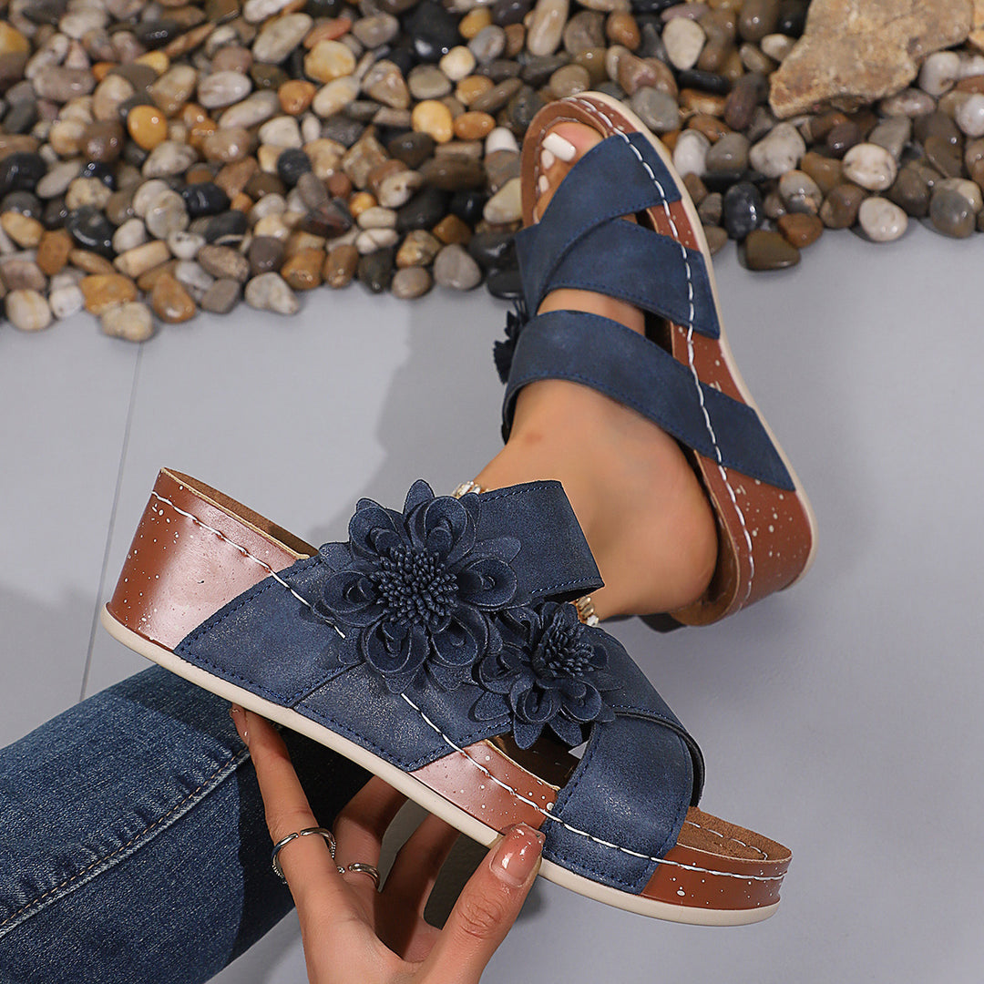 Dame platform-sandaler med floralt dekoration og komfortabel sålestruktur Stilla
