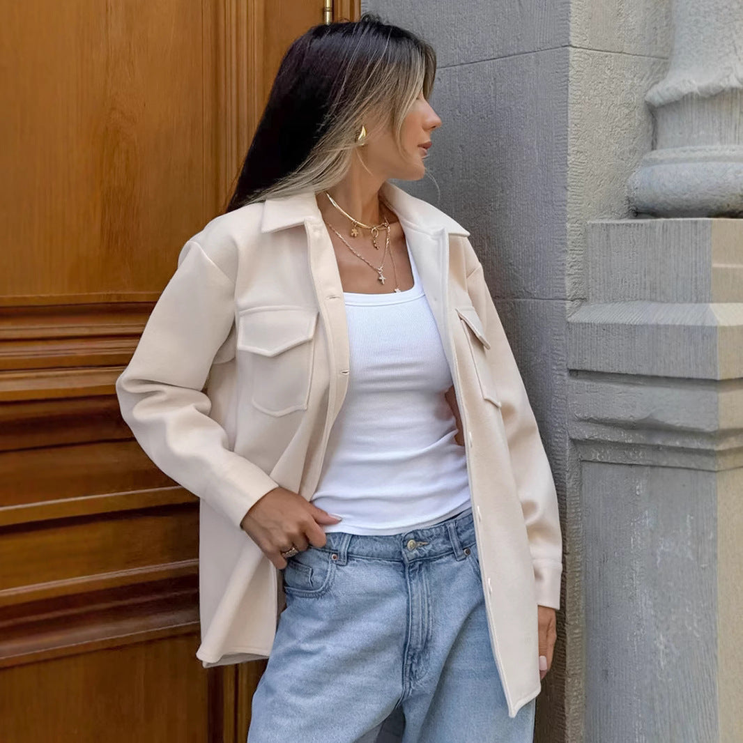 Dame Oversized Skjorteblazer med praktiske brystlommer og knapbare design Stilla