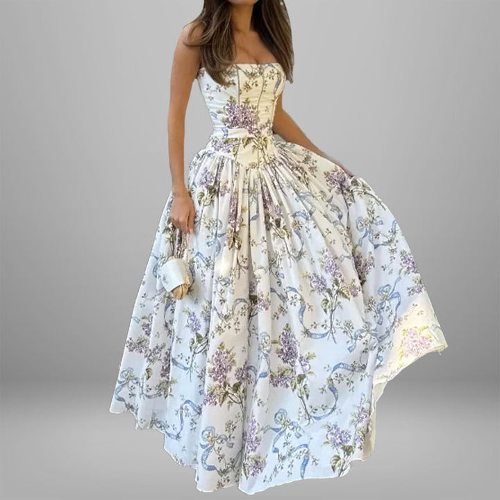 Dame Ballkjole med elegant strapless design og florale accenter Stilla