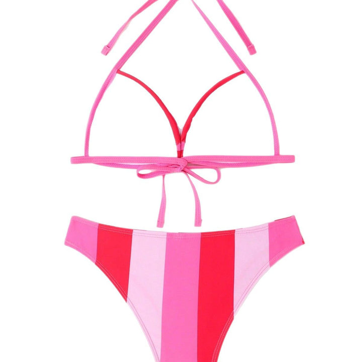 Dame bikini-sæt med innovativt twist-design og høj benudskæring Stilla