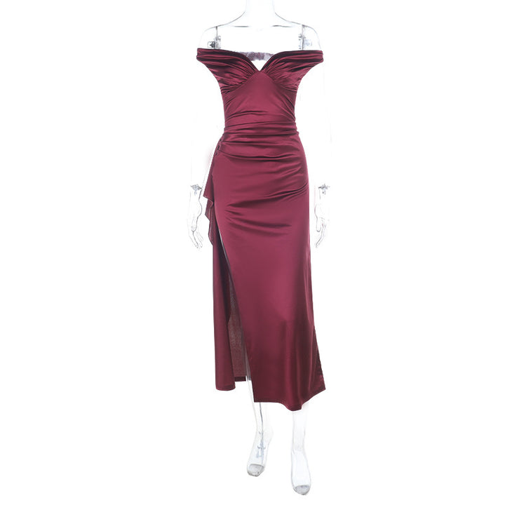Dame elegant off-shoulder maxikjole med flydende satin og forførende split Skovae