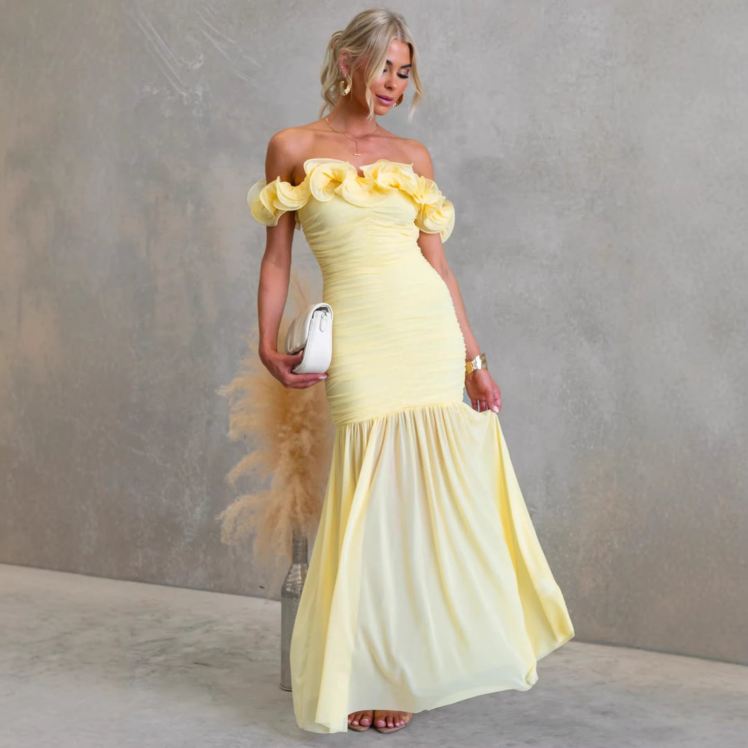 Women's Off-Shoulder Maxi Dress with Voluminous Ruffle Details and Elegant Waist Cut