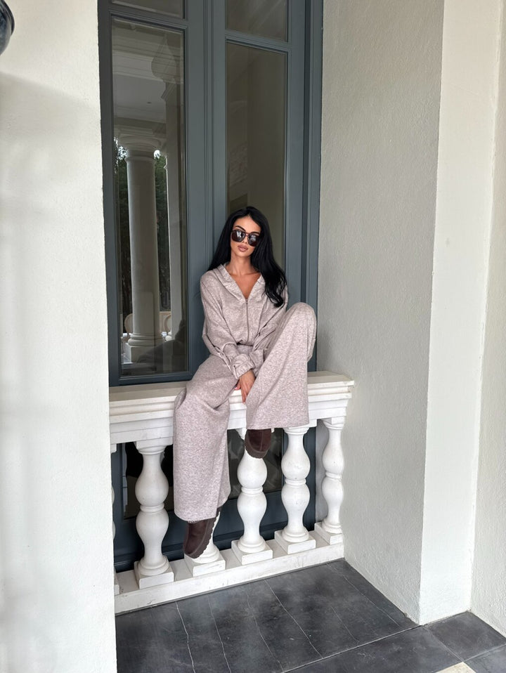 Kvinders loungewear-dragt med løstsiddende pasform og moderne hættebluse Skovae