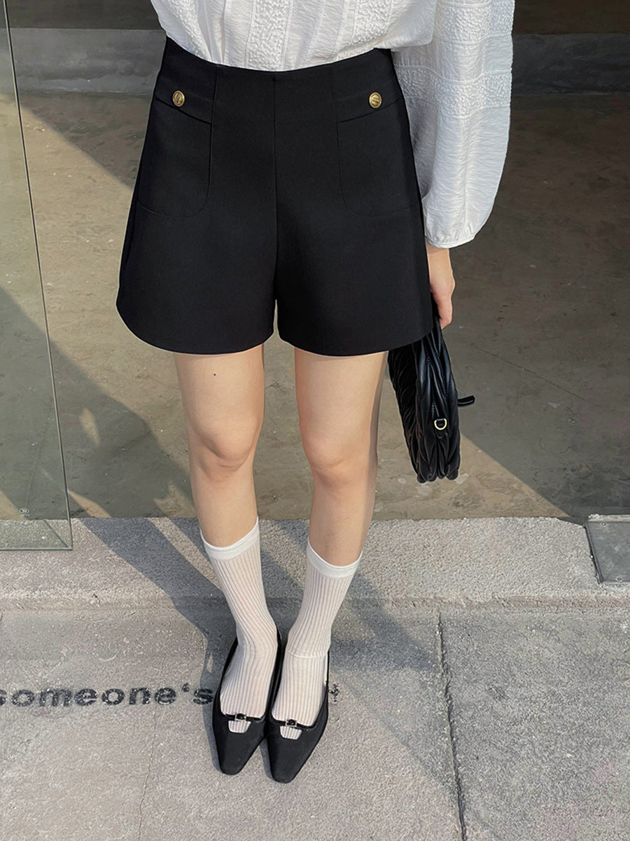 Dame elegante shorts med høj talje og dekorative knapper Stilla