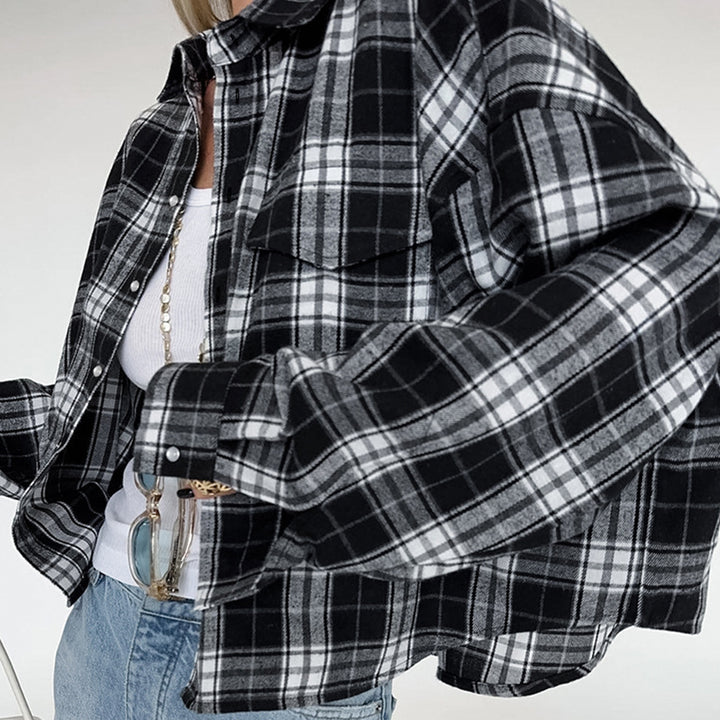 Dame mode ternet skjorte med oversized skæring Stilla