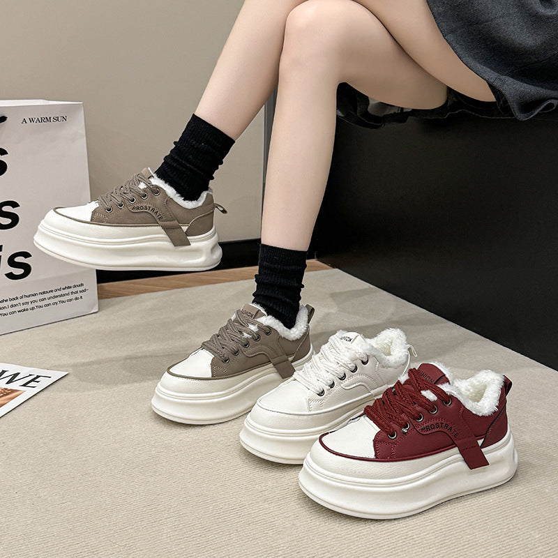 Dame behagelige sneakers med blødt for og plateau sål Stilla