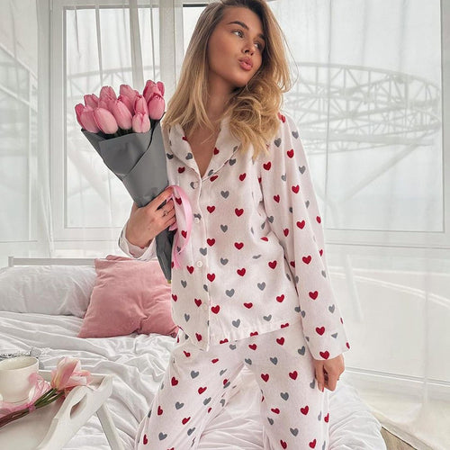 Dame pyjamasæt med hjerte-motiv og behagelig pasform Stilla