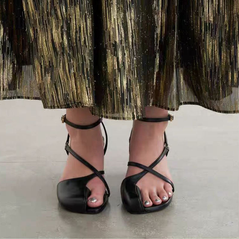 Femme Strappy Open-Toe Højhælede Sandaler med Metallic-Accent Stilla