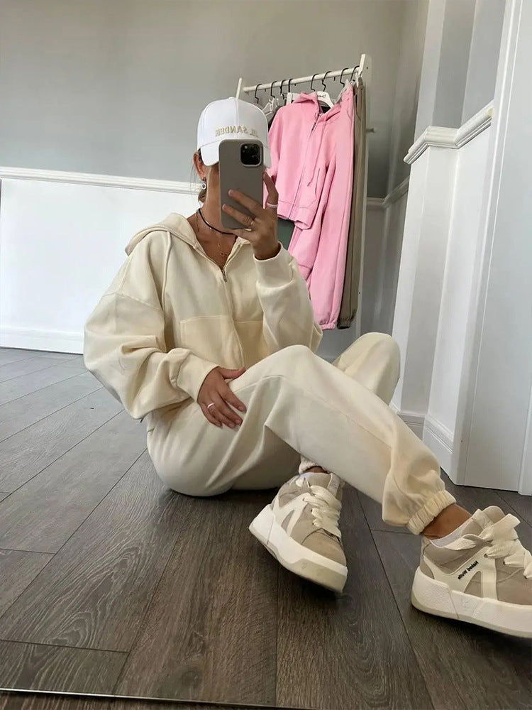 Dames sporty hoodie sæt med høj talje og praktiske lommer Skovae