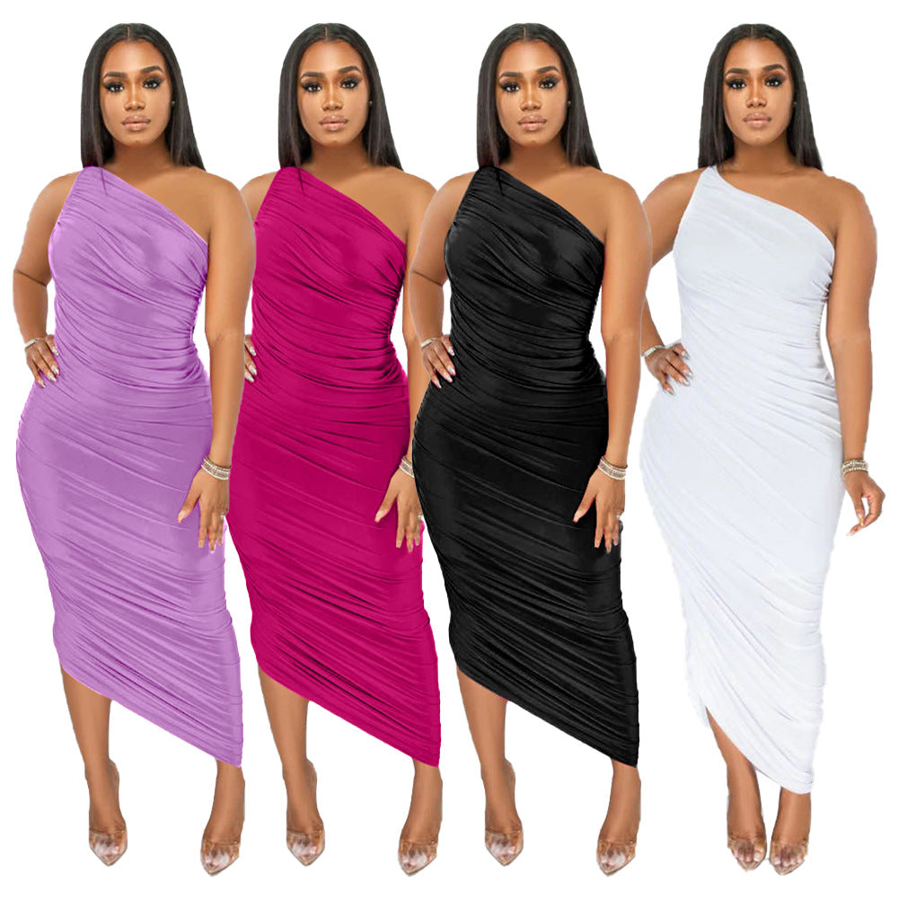 Dame Wickeldress med asymmetrisk snit og elegant draperingsdesign Stilla