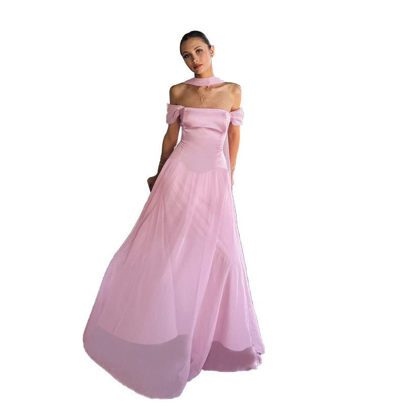 Kvinders Elegant Aftenkjole med Off-Shoulder Puffærmer og Choker