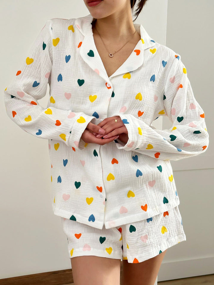 Dame pyjamasæt med legende hjerteprint og afslappet snit Stilla