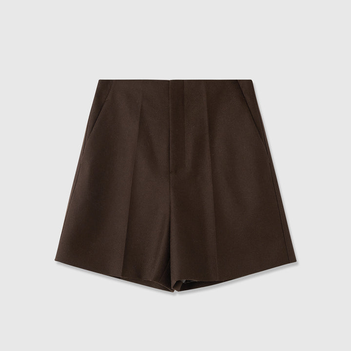Dame elegante shorts med klassisk snit og elegante strygede folder Stilla