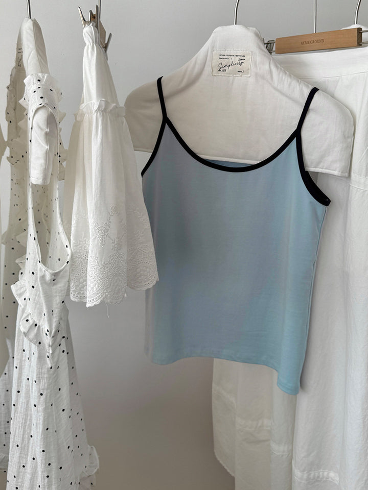 Dame mode T-shirt med kontrasterende accenter Stilla