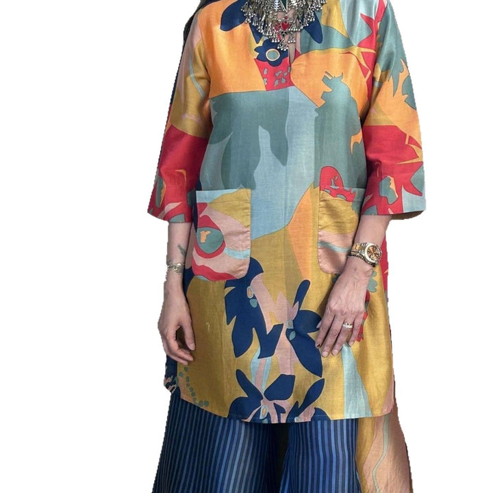Dame tunika med farverigt print Stilla