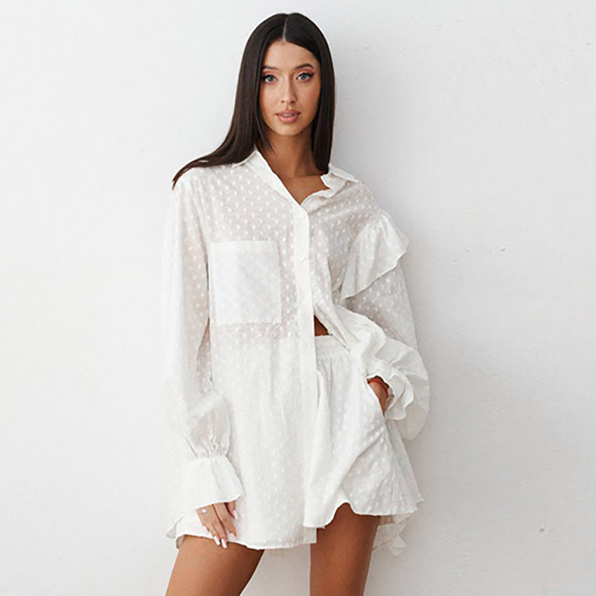Dame sæt bestående af bluse og shorts med rüschen og gennemsigtigt design Stilla