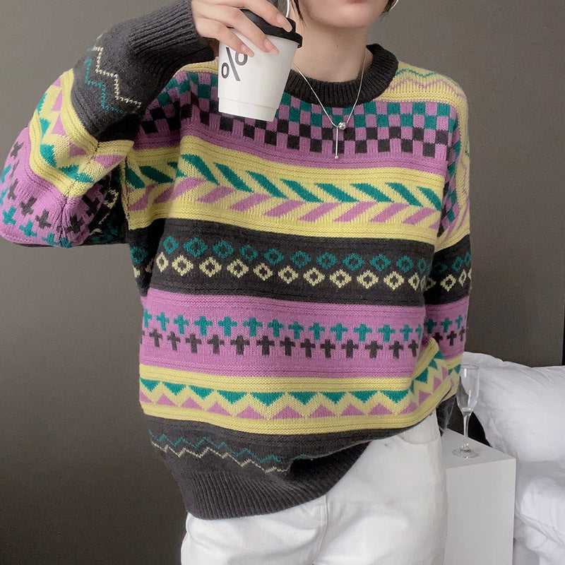 Kvinders hyggelige strikket sweater i kreativt mønsterdesign Stilla