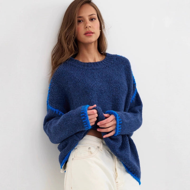 Kvinders afslappede strik sweater med farveaccentueret kant Stilla
