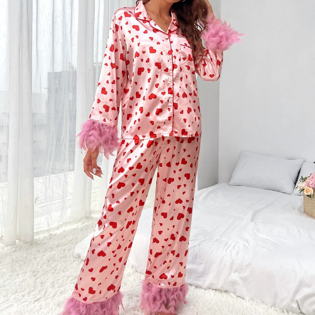 Dame Satin Pyjamasæt med hjerte motiv og fjer Stilla
