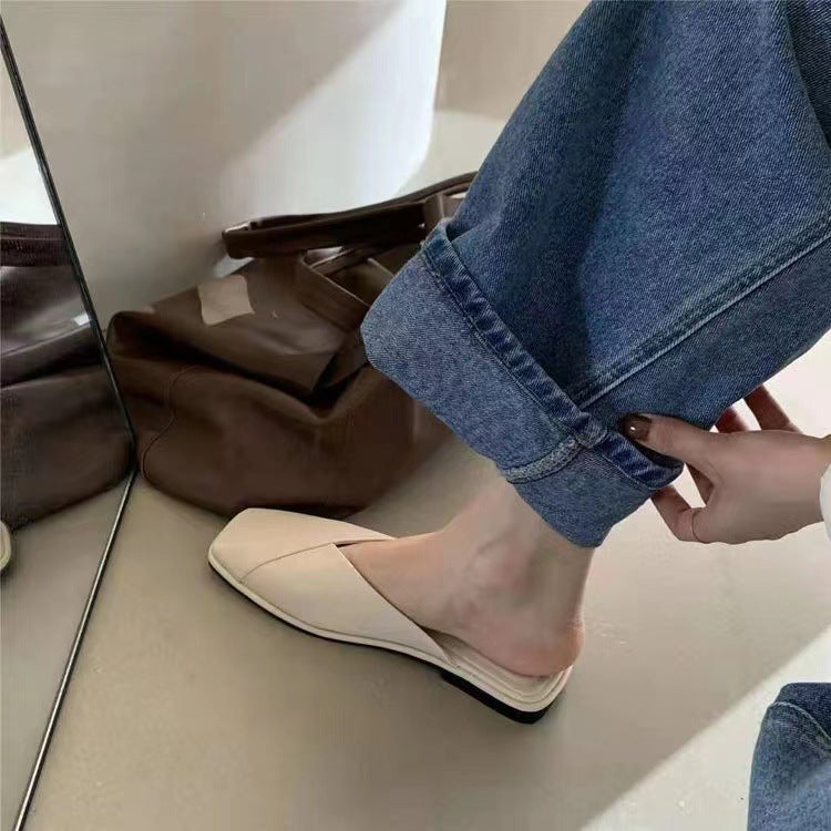 Dame Mules med elegant kryds-design og komfortabel fodseng Stilla