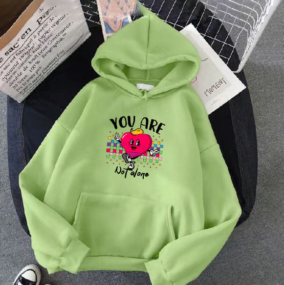 Kvinders hoodie med sjovt hjerte design Skovae